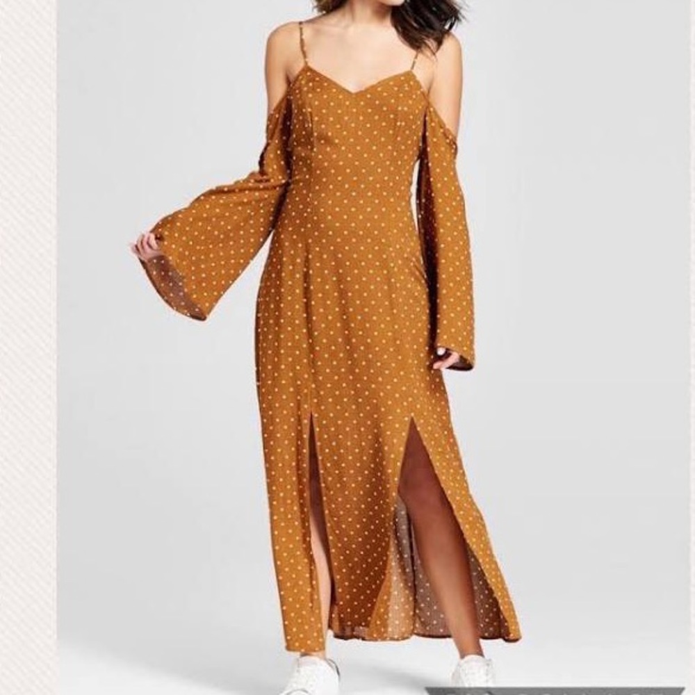 Cold shoulder polka dot maxi dress M